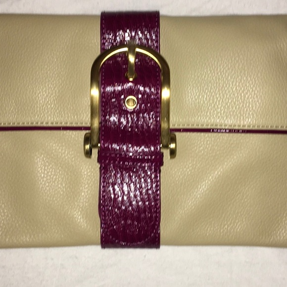 🎀BCBG clutch🎀new🎀 - Picture 7 of 8